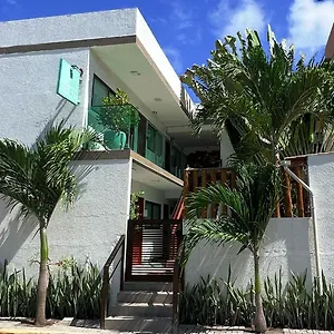 https://sutes-praiana.portodegalinhashotels.com